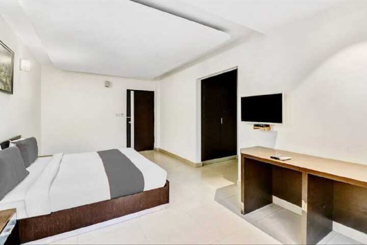 Room 14 of 35