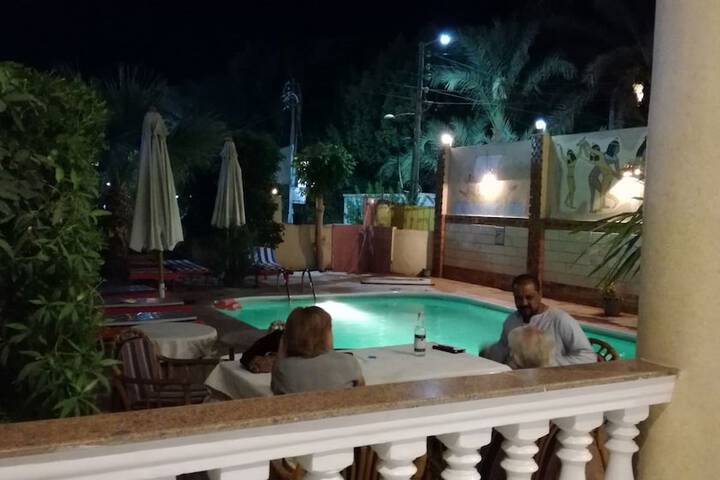 Pool 53 of 85