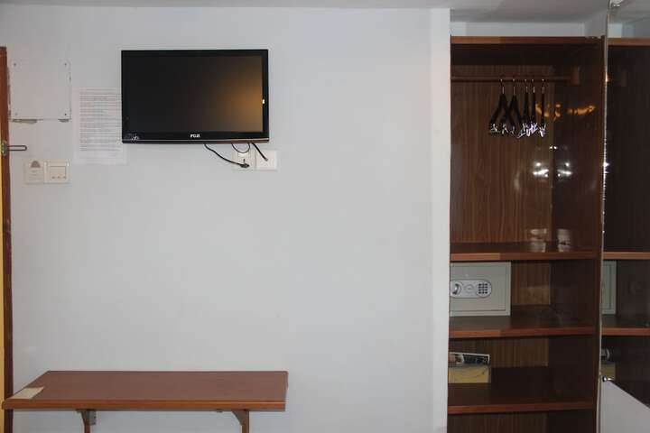 Room 20 of 39