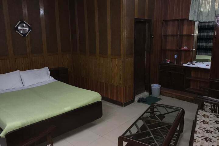 Room 18 of 46