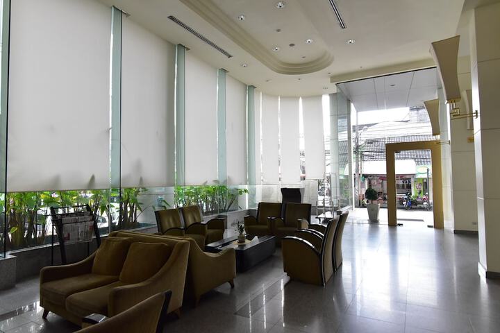 Hotel Interior 6 of 34