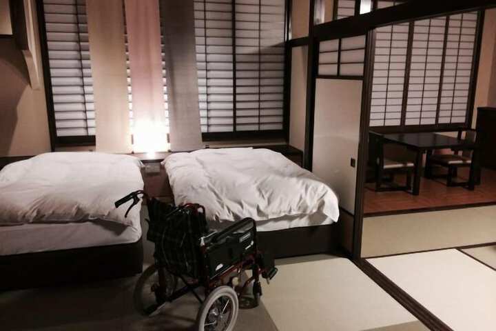 Room 10 of 31