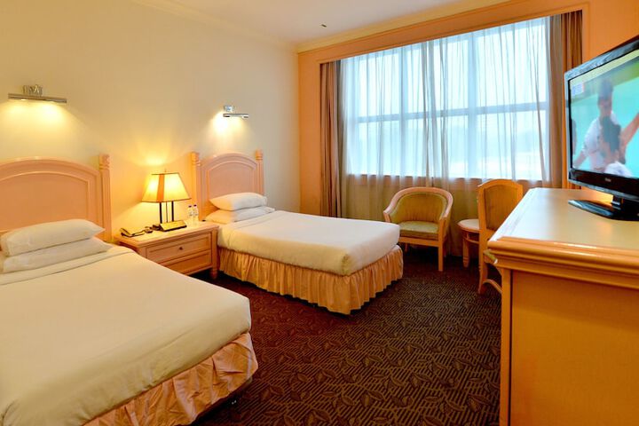 Room 5 of 49