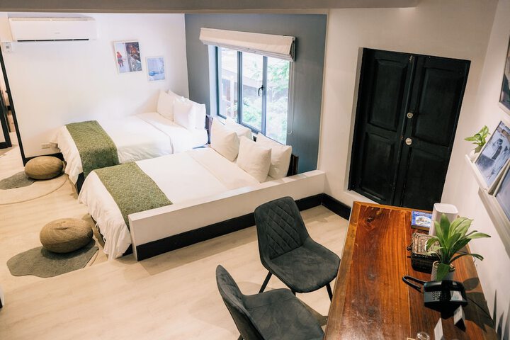 Room 52 of 89