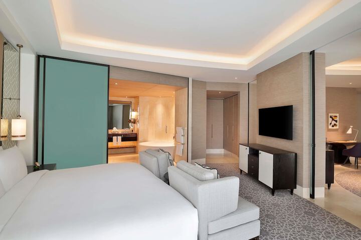 Room 19 of 151