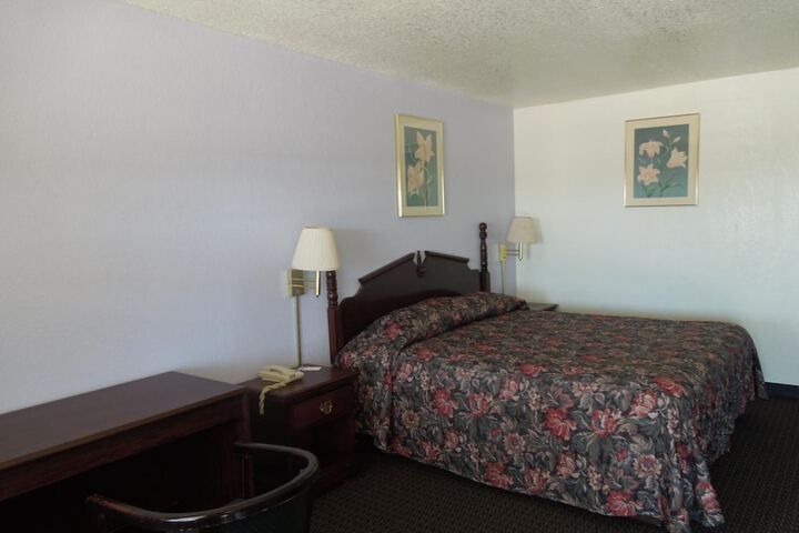 Room 15 of 35