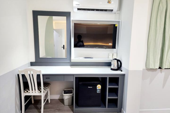 Room 6 of 58