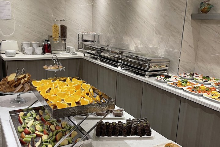 Breakfast buffet