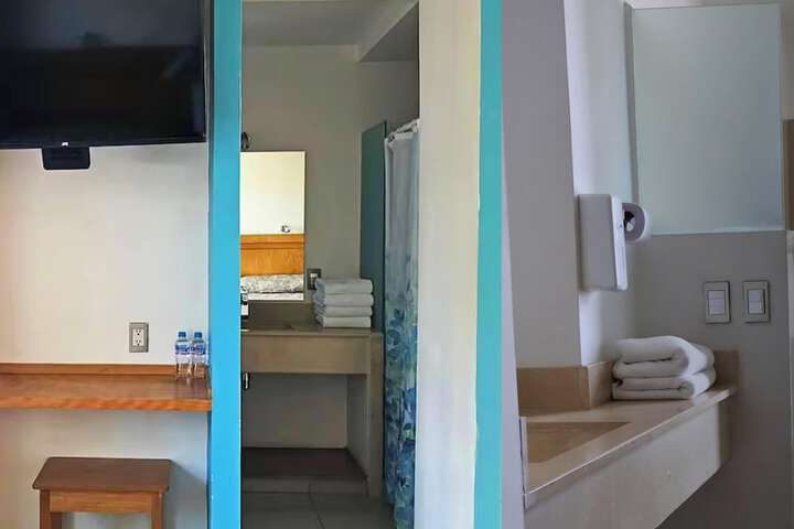 Room 22 of 42