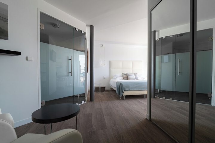Room 19 of 68