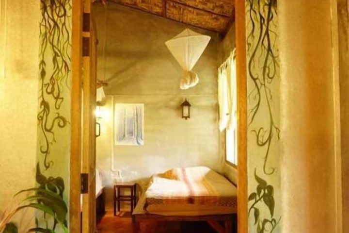 Room 7 of 65