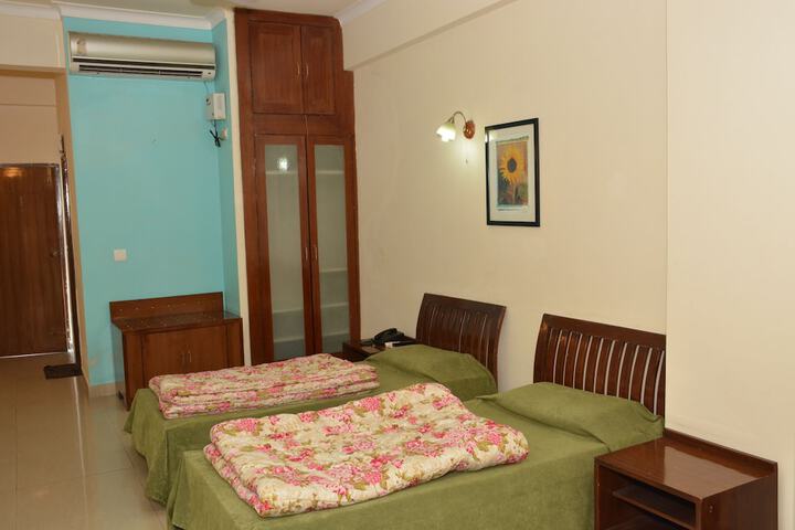 Room 8 of 21