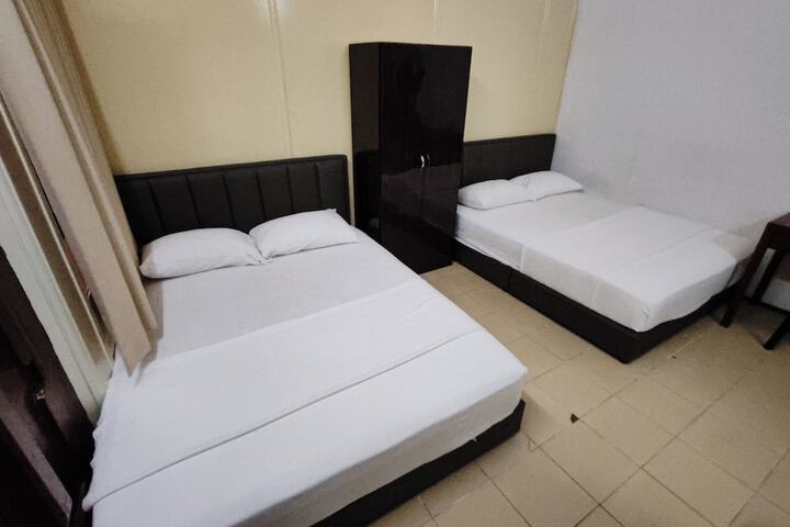 Room 25 of 68