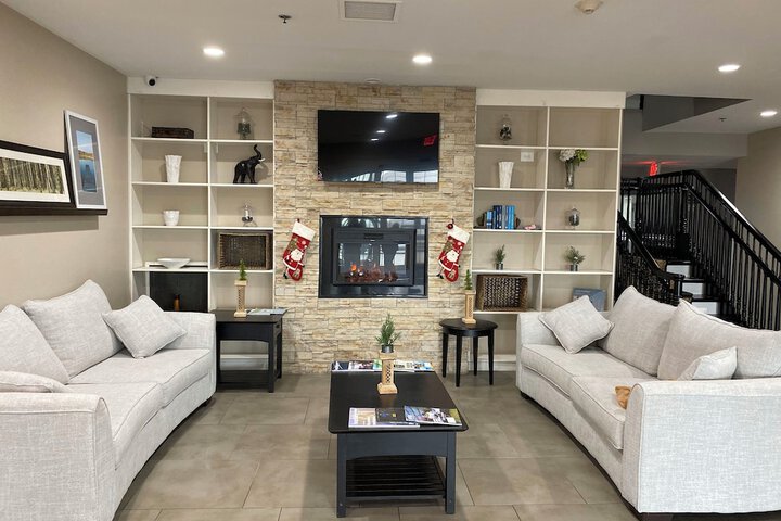 Hotel Interior 4 of 23