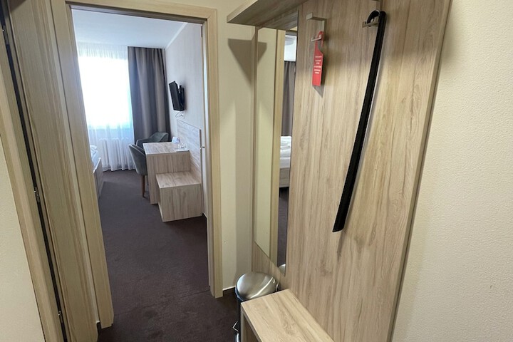 Room 14 of 44