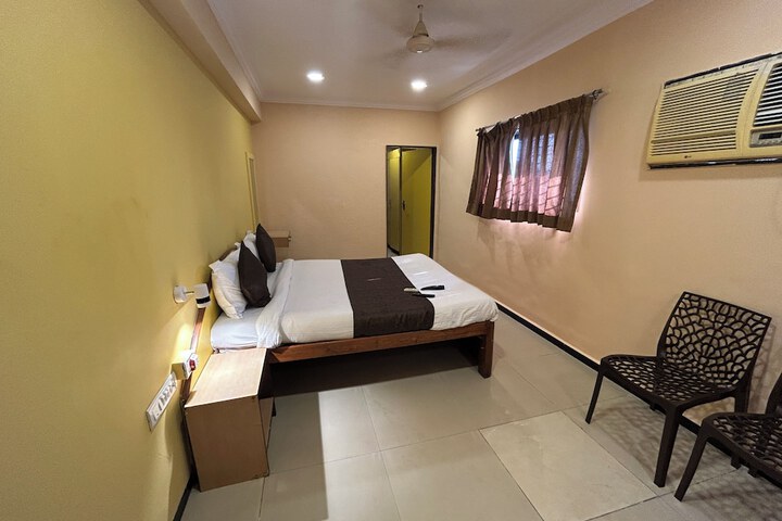 Room 27 of 53