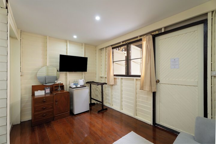 Room 22 of 53