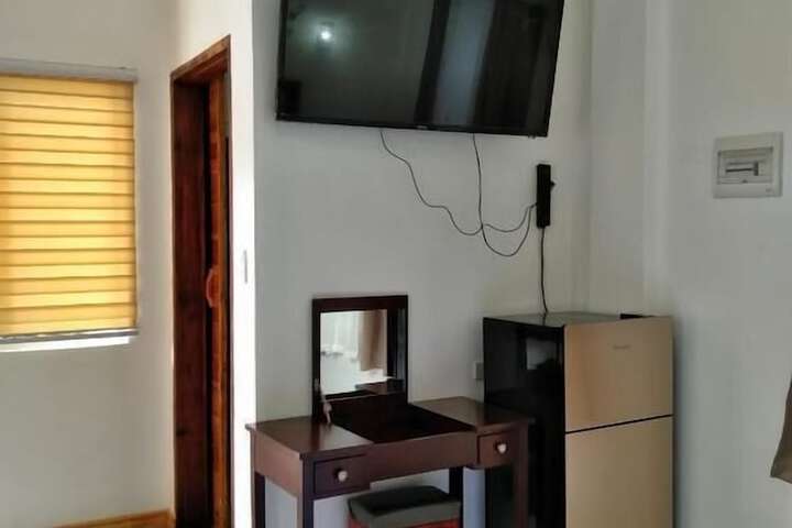 Room 2 of 30