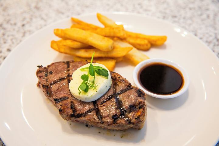 Dining 65 of 124