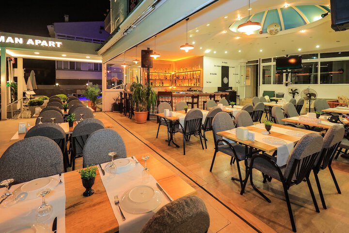 Dining Photos