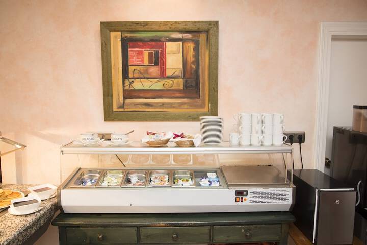 Breakfast area