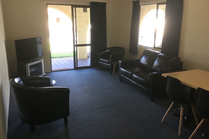 Captains Quarters Motor Inn