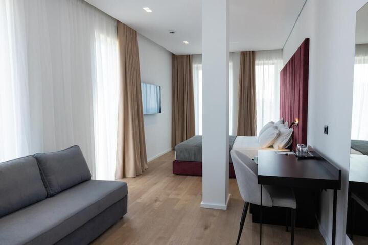 Room 7 of 50