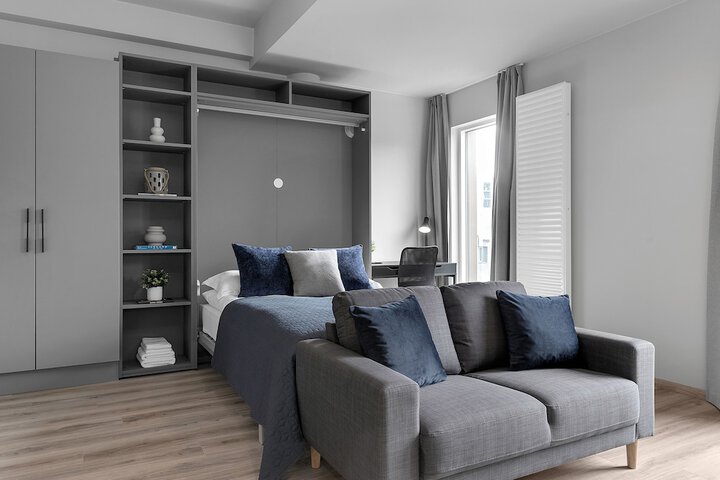Room 9 of 25