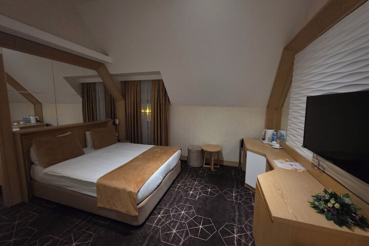 Room 31 of 64