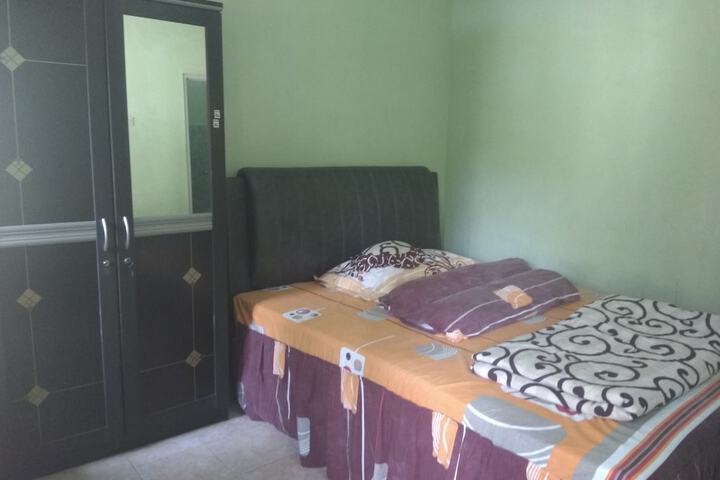 Room 12 of 15