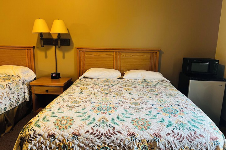 Room 6 of 33