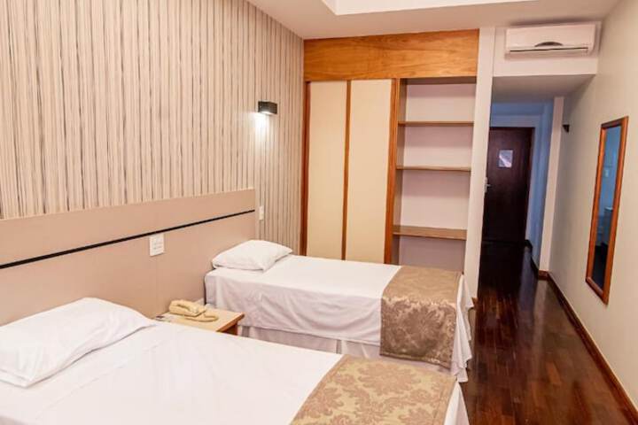 Room 25 of 47