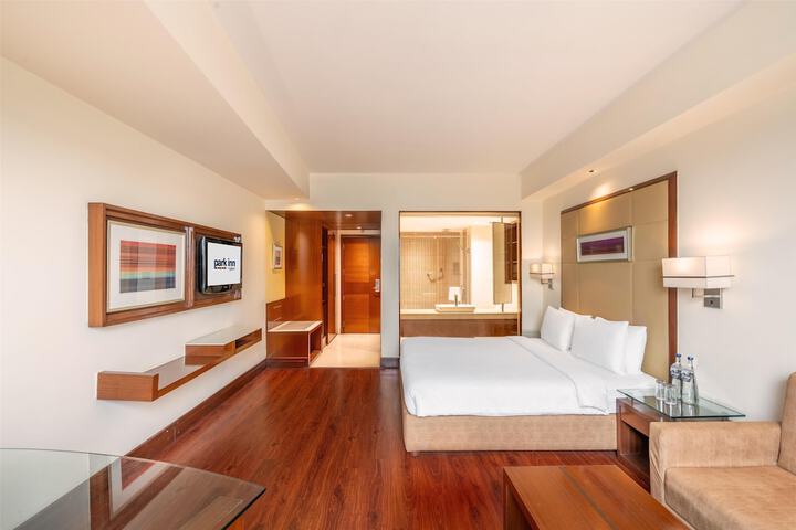 Room 19 of 62
