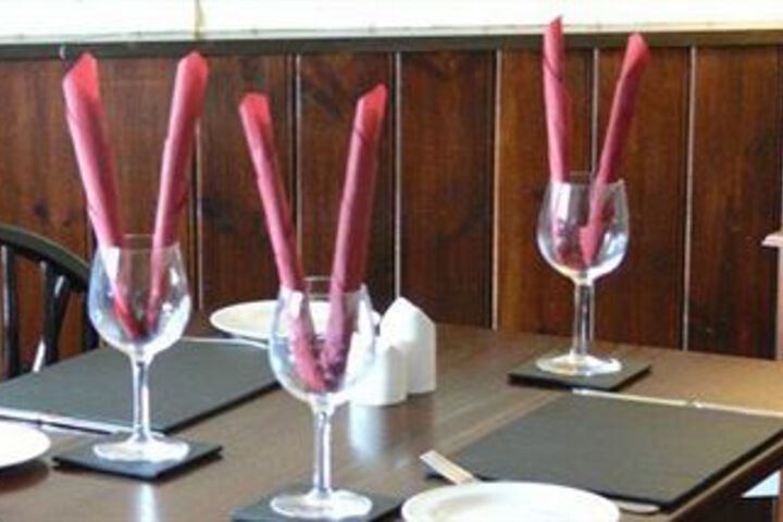 Dining 2 of 6