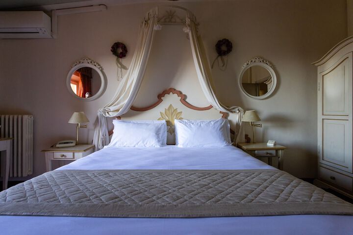 Room 12 of 36