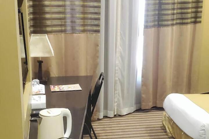 Room 13 of 74