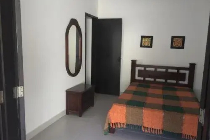 Room 3 of 16