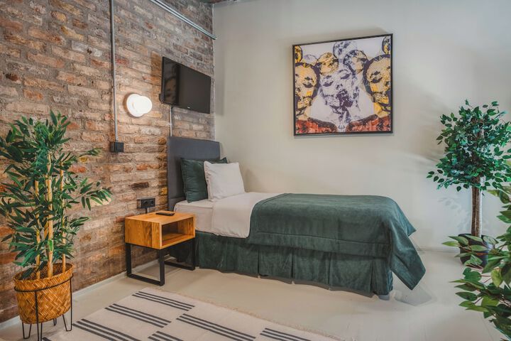 Room 11 of 57
