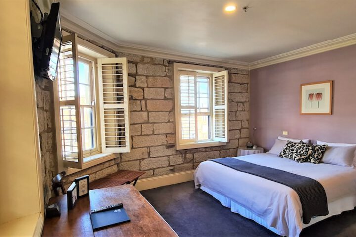 Room 10 of 49