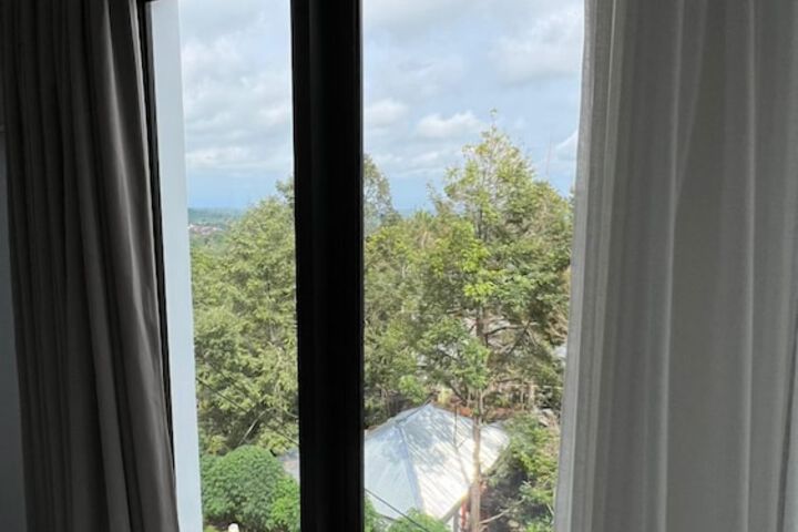 Room 45 of 123