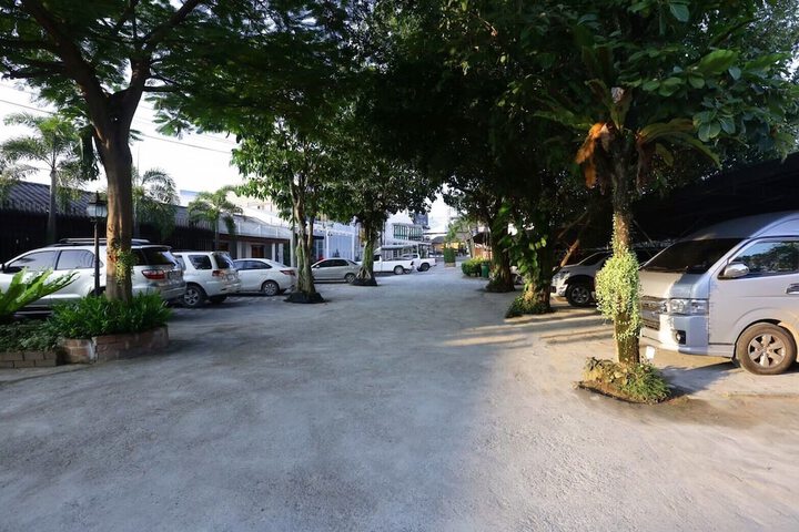 Hotel Entry