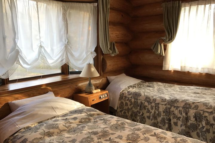 Room 6 of 60