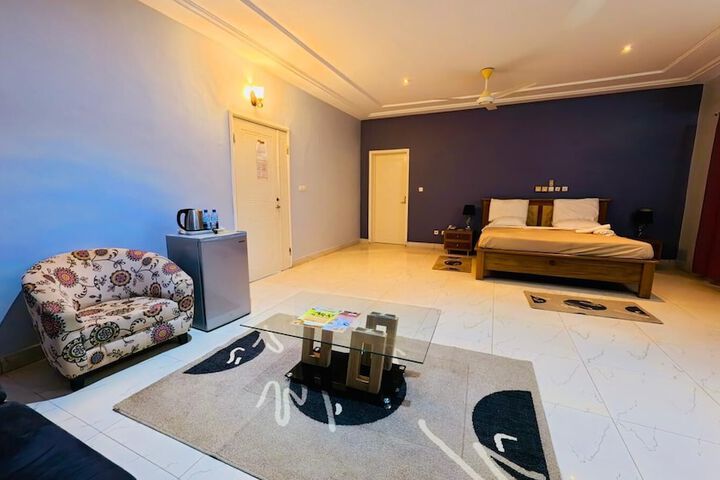 Room 95 of 144