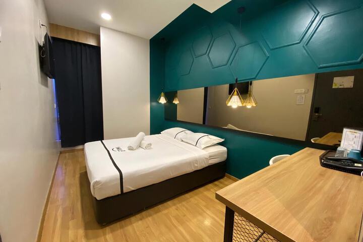 Room 19 of 41