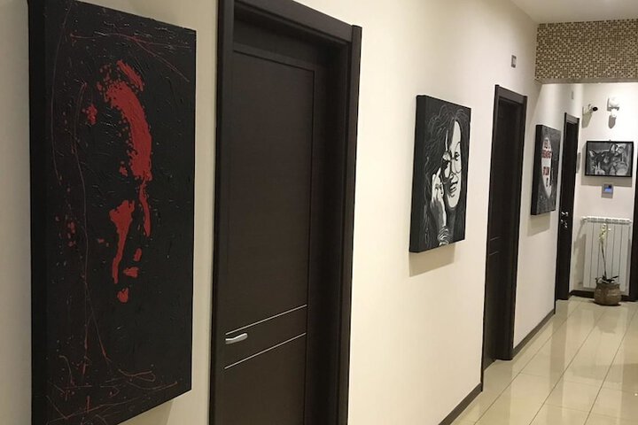 Room 13 of 22