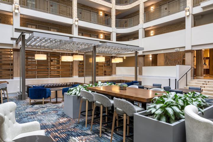 Entrance & Lobby