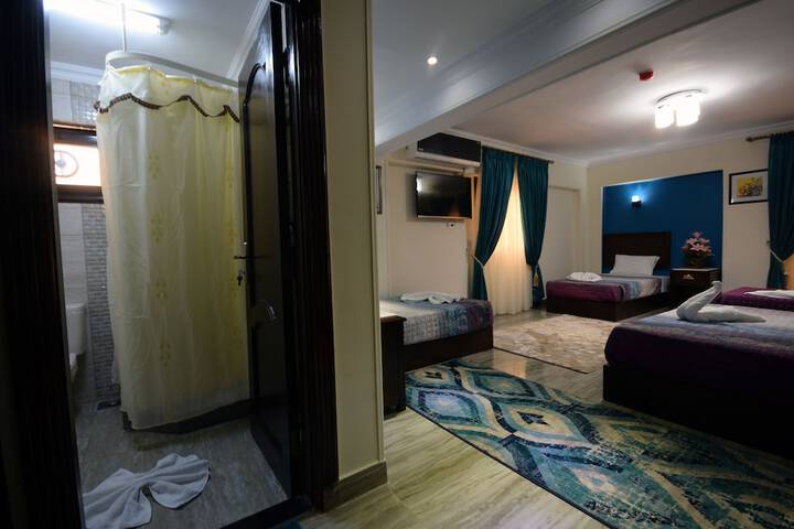 Room 33 of 91