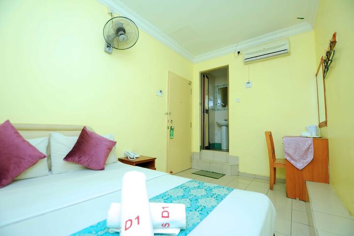 Room 18 of 48