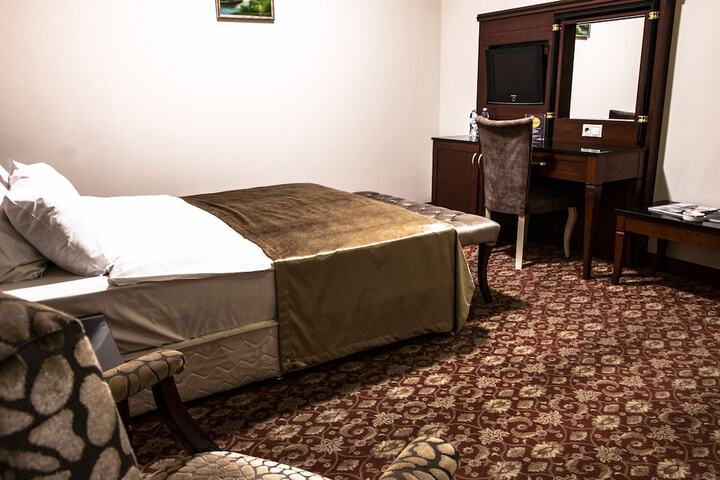 Room 20 of 79