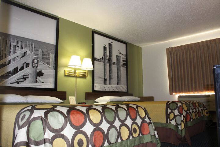 2 Double Beds (2 of 12)